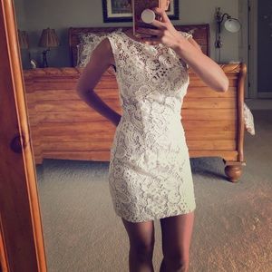 Bebe xxs cream lace dress